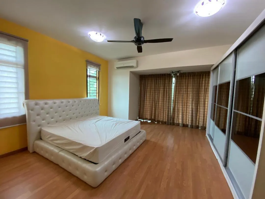 Homestay Nusa Idaman Corner Lot Johor Bahru